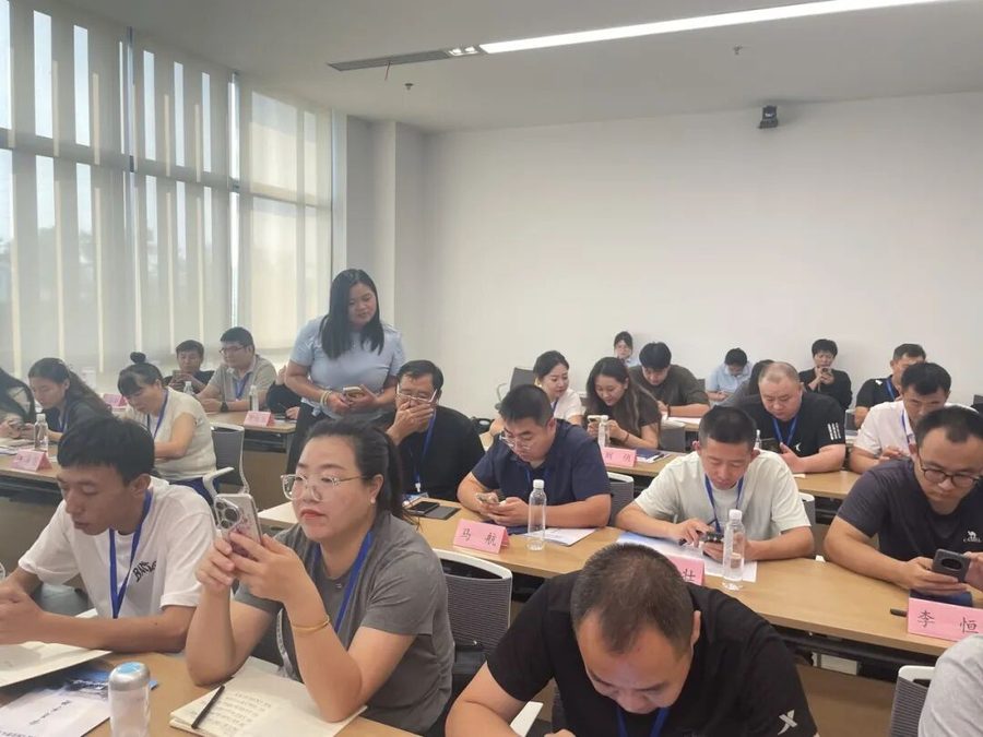 绥德致富带头人电商班实训现场